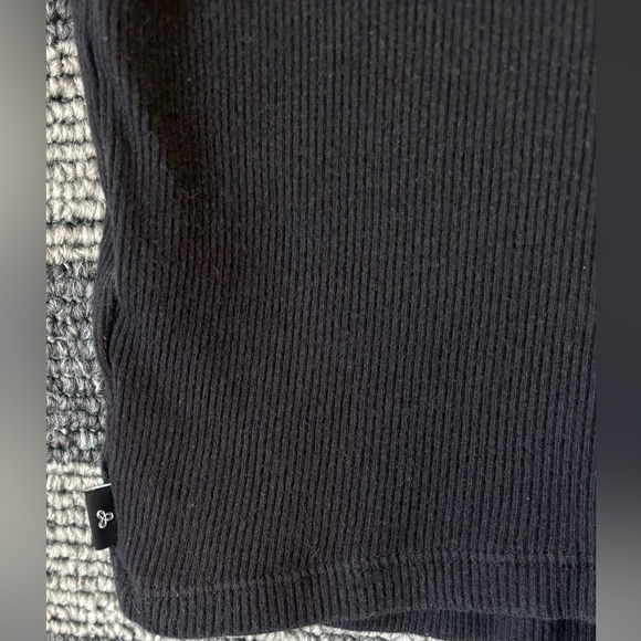 Aritzia TNA Black Ribbed Crop Top T-Shirt Women’s Medium - Picture 4 of 7